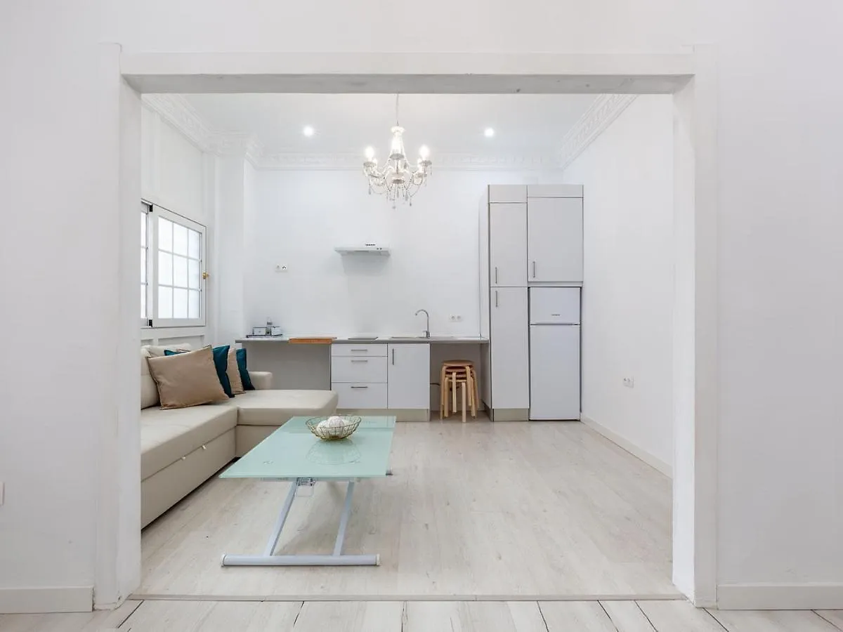 Fernando IV Apartment Seville 0*,